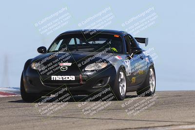 media/Oct-26-2025-CalClub SCCA (Sun) [[8ce1e69566]]/Group 2/Grapevine/